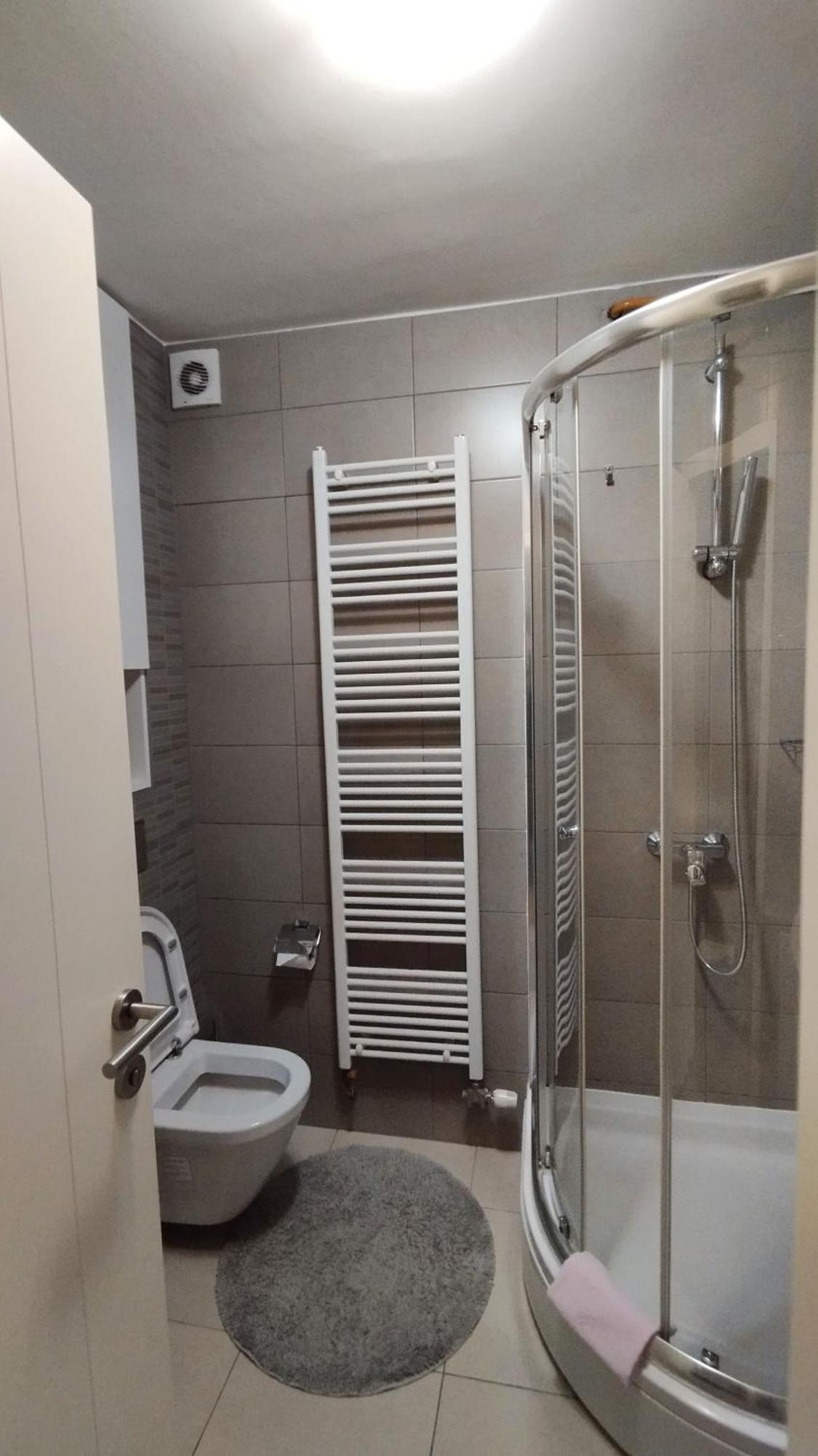 Quiet Apartment In City Center, Free Private Parking 사라예보 외부 사진