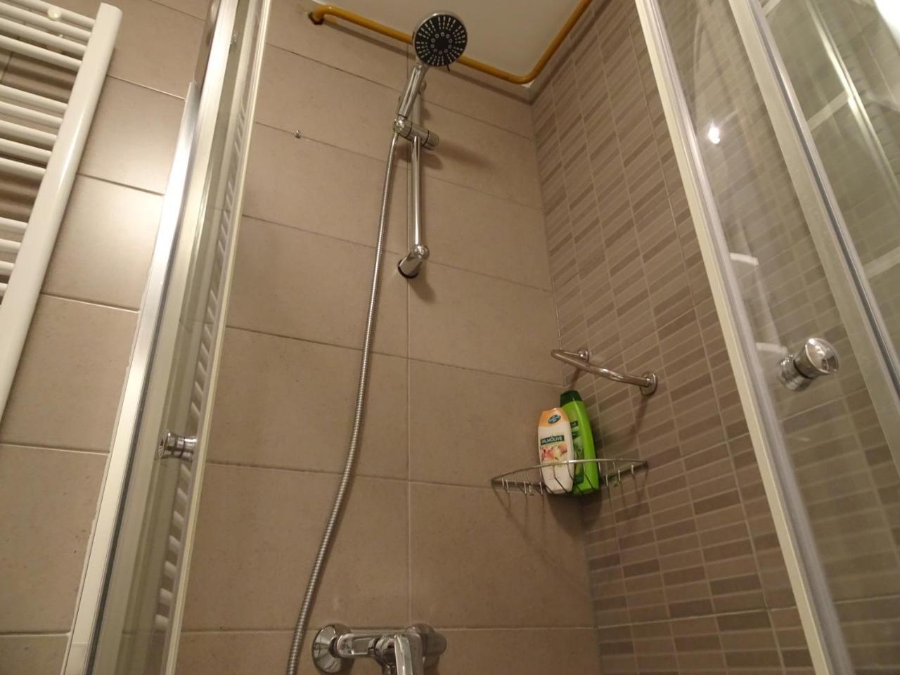 Quiet Apartment In City Center, Free Private Parking 사라예보 외부 사진