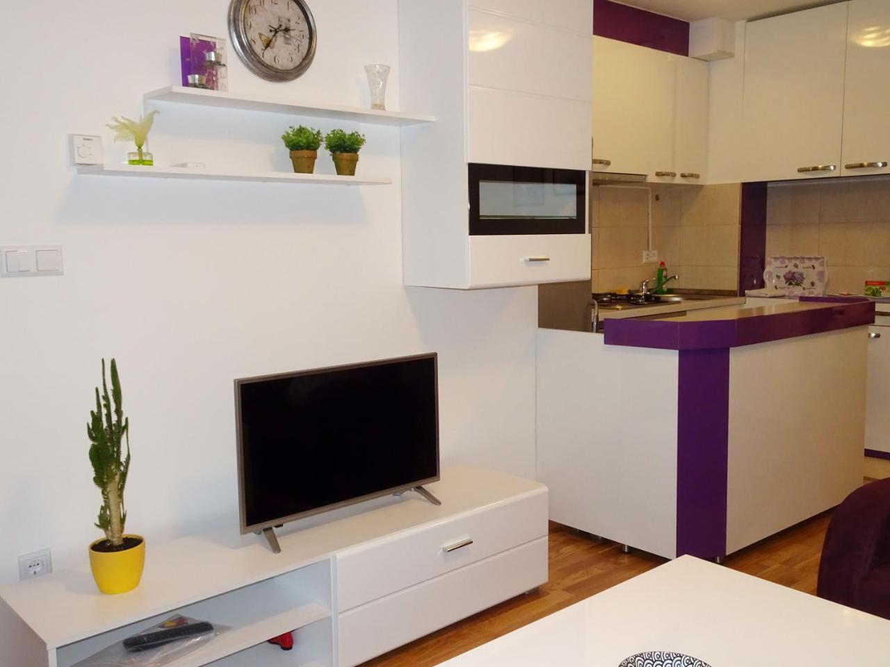 Quiet Apartment In City Center, Free Private Parking 사라예보 외부 사진